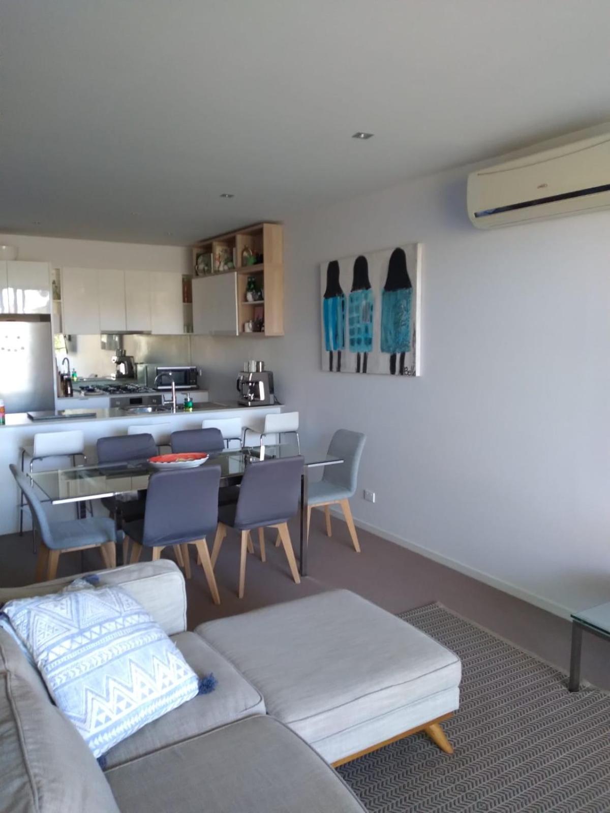 Marina View Apartment On The Maribyrnong River, Melbourne Exterior photo
