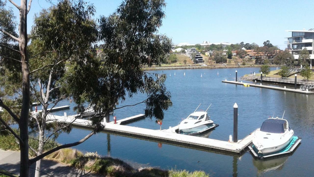 Marina View Apartment On The Maribyrnong River, Melbourne Exterior photo